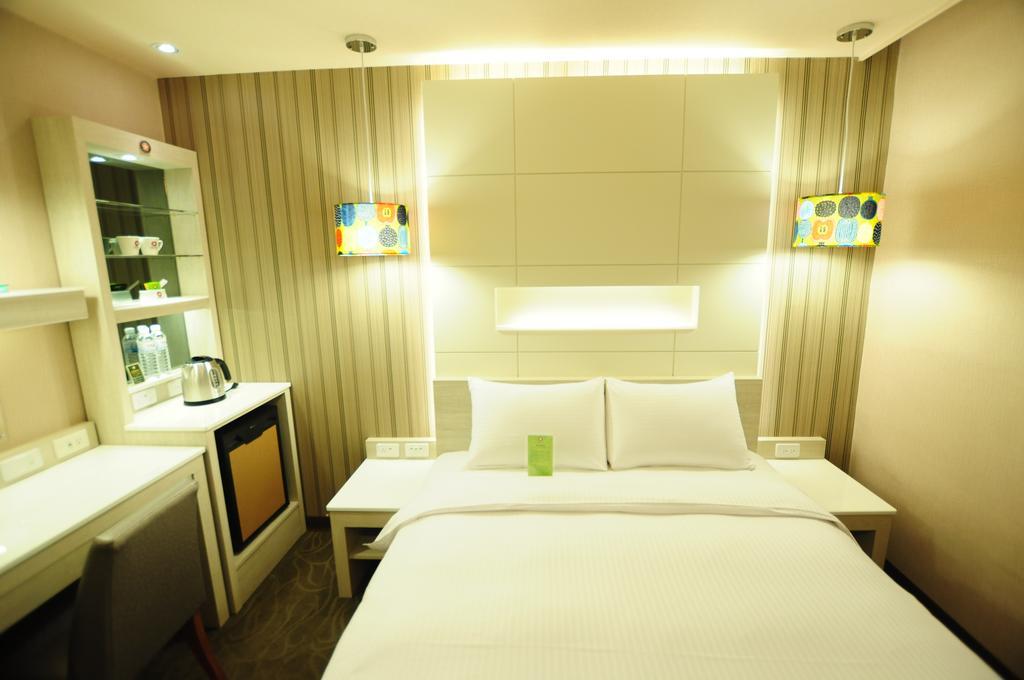 Kindness Hotel - Zhongshan Bade Branch Kaohsiung Quarto foto